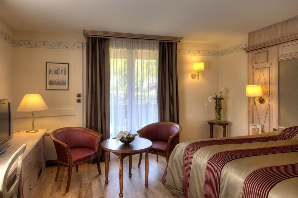 Hostellerie Des Chateaux & Spa Ottrott Esterno foto